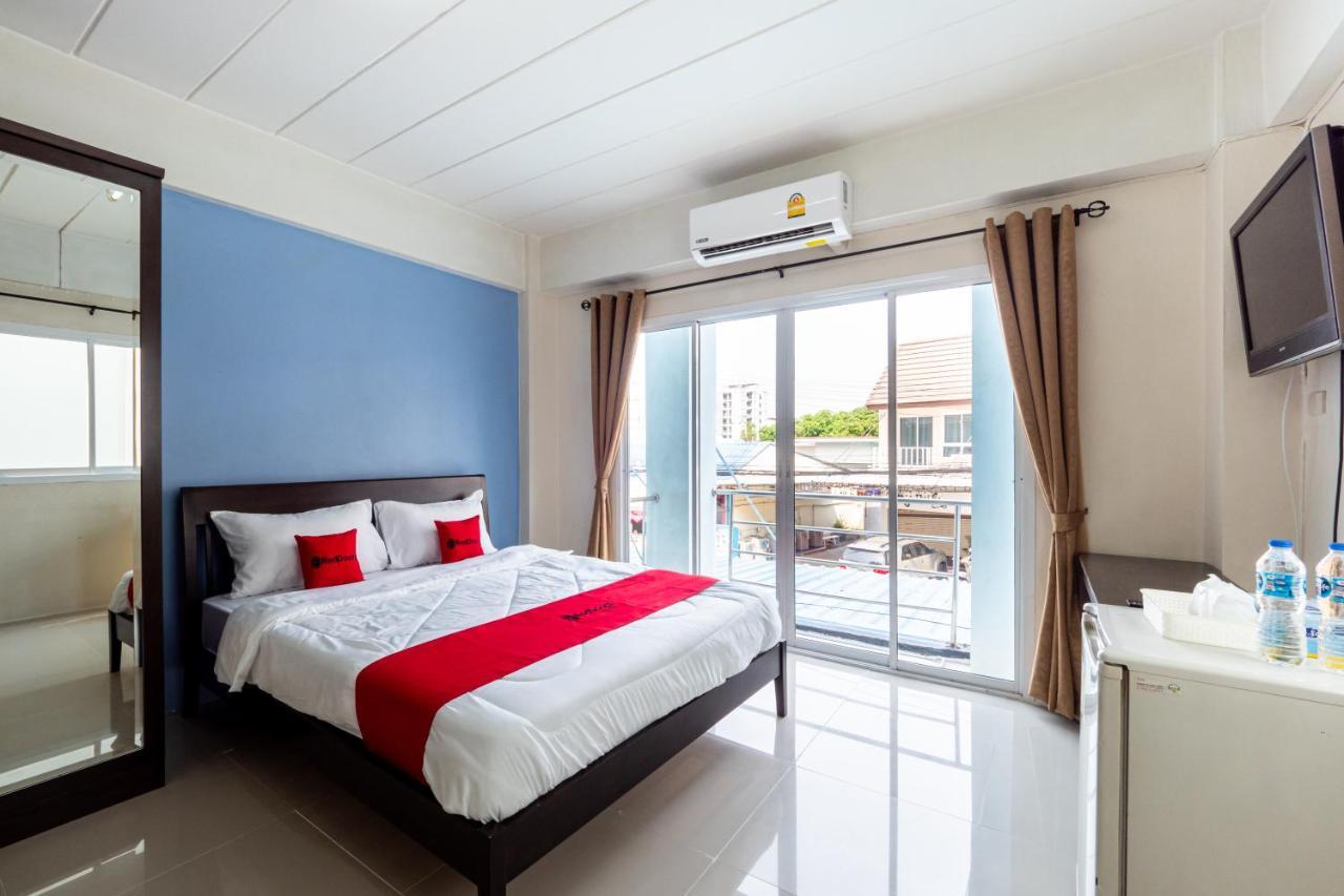 Si Fah At Bangsaen Hotel Ban Rong Khoei Luaran gambar