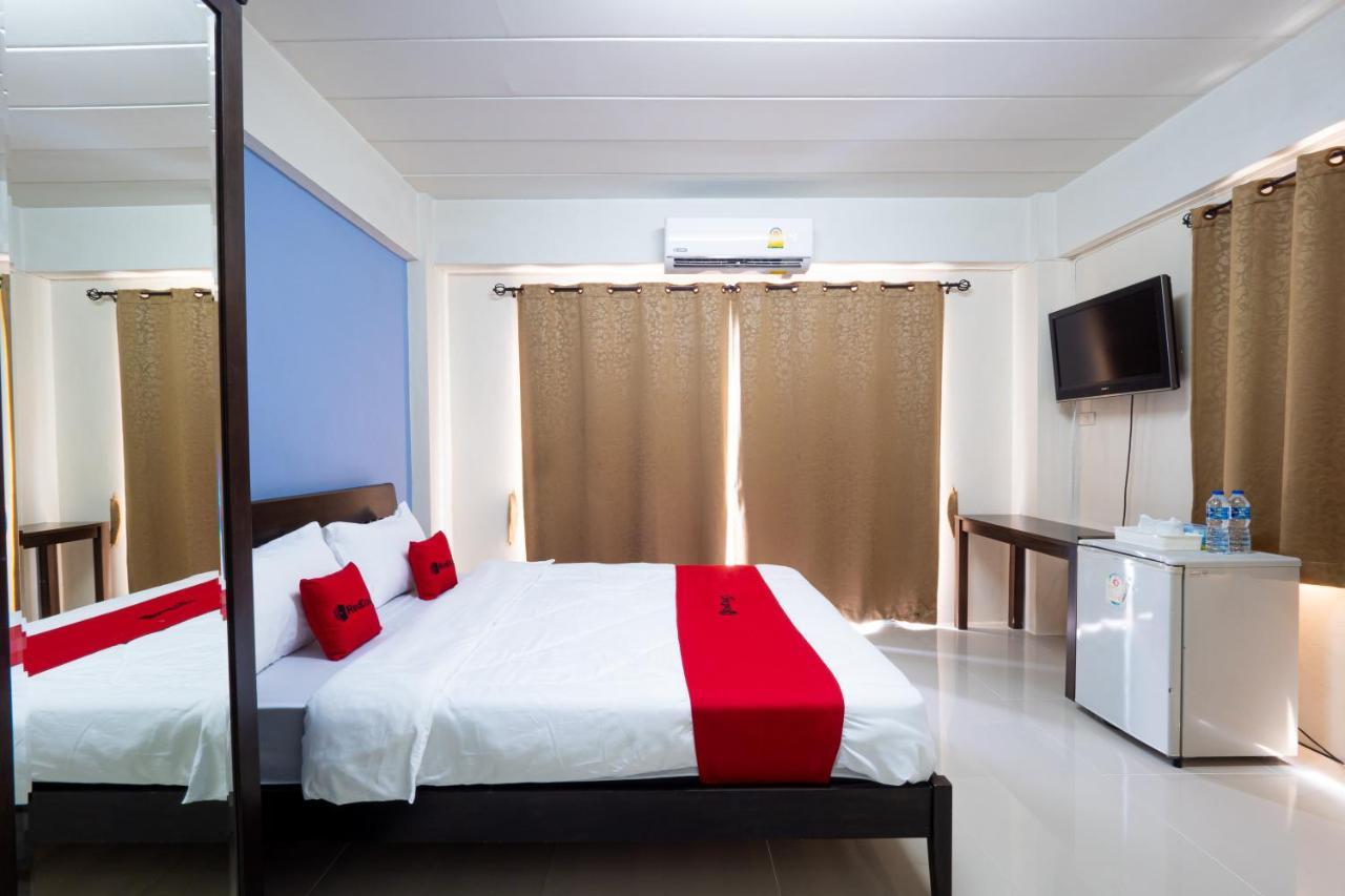 Si Fah At Bangsaen Hotel Ban Rong Khoei Luaran gambar
