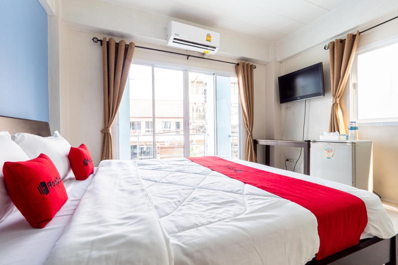 Si Fah At Bangsaen Hotel Ban Rong Khoei Luaran gambar