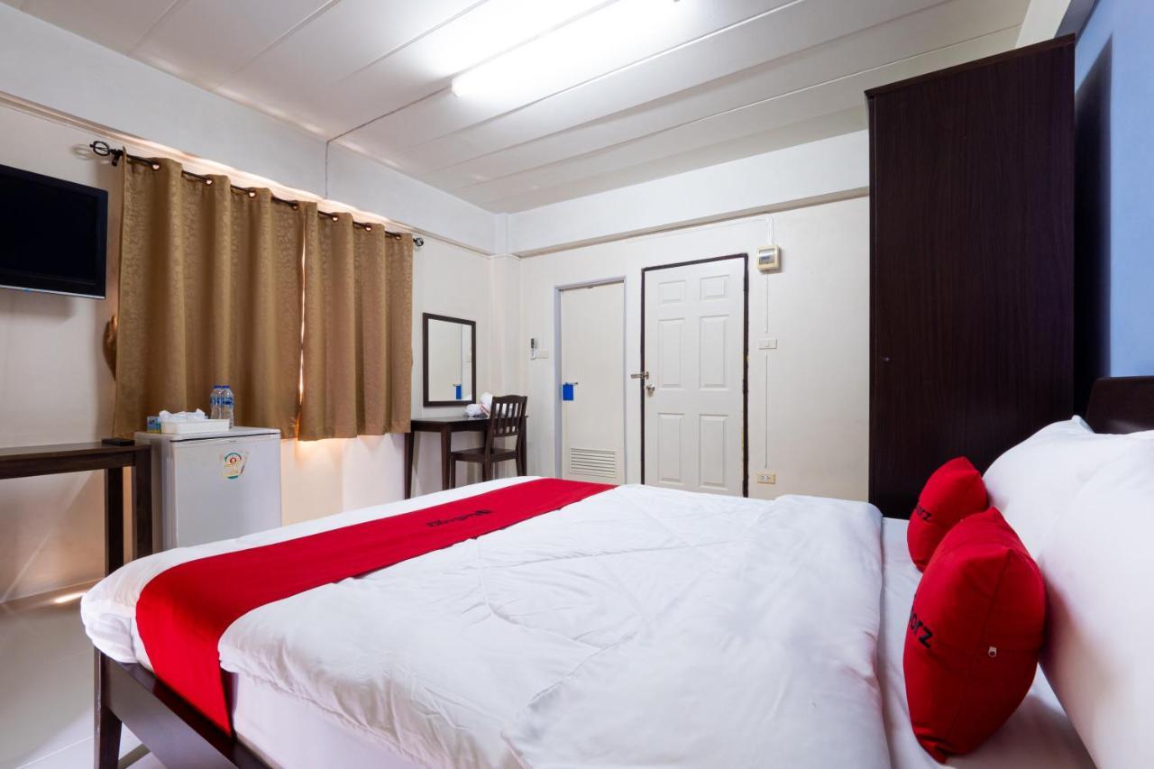 Si Fah At Bangsaen Hotel Ban Rong Khoei Luaran gambar
