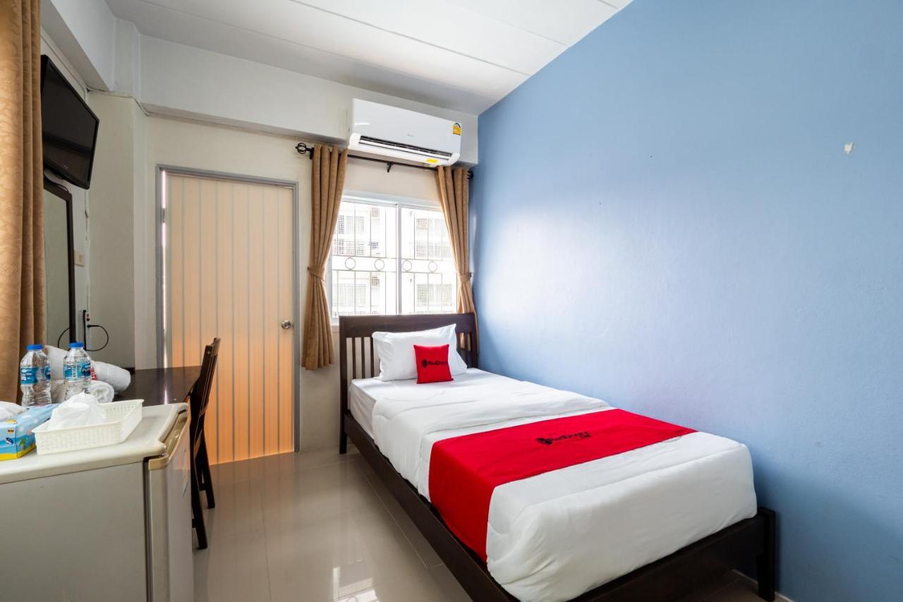 Si Fah At Bangsaen Hotel Ban Rong Khoei Luaran gambar