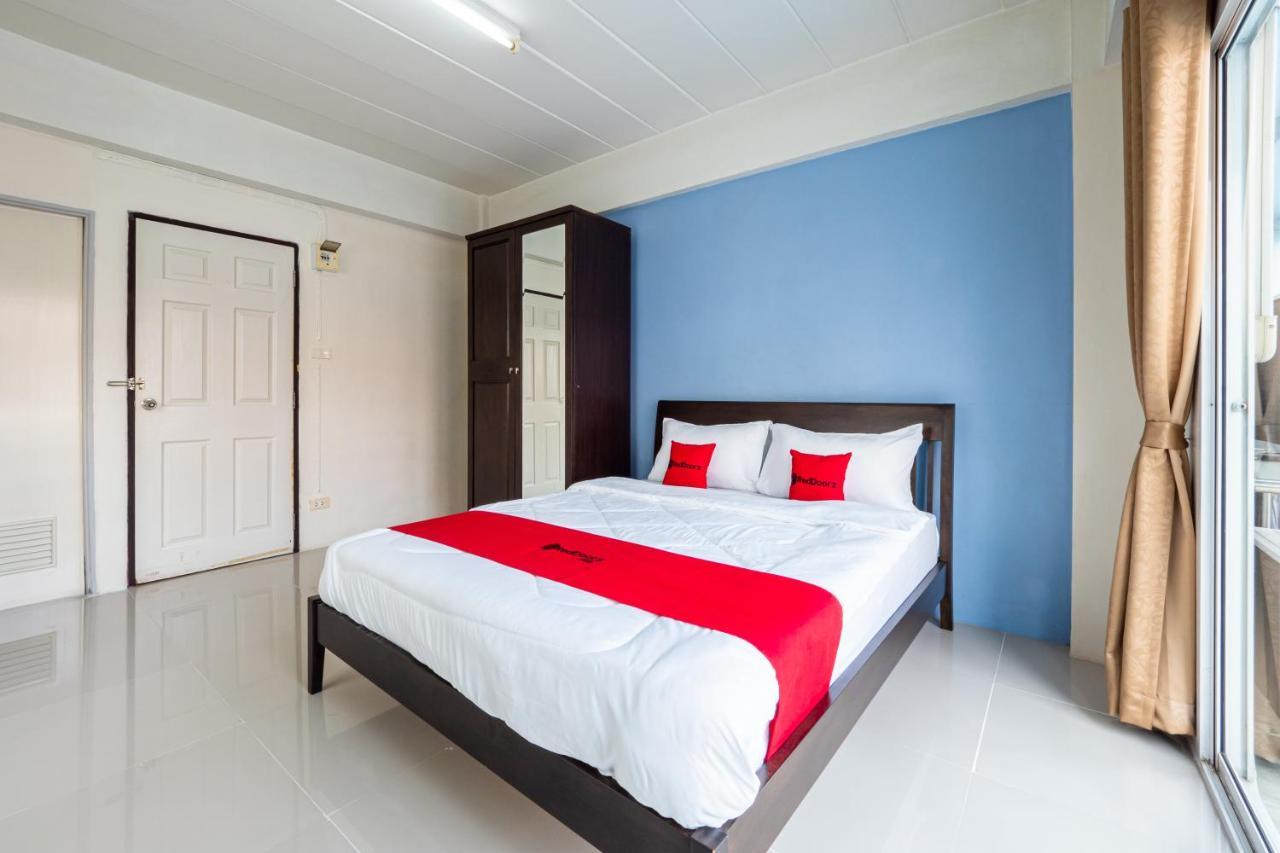 Si Fah At Bangsaen Hotel Ban Rong Khoei Luaran gambar