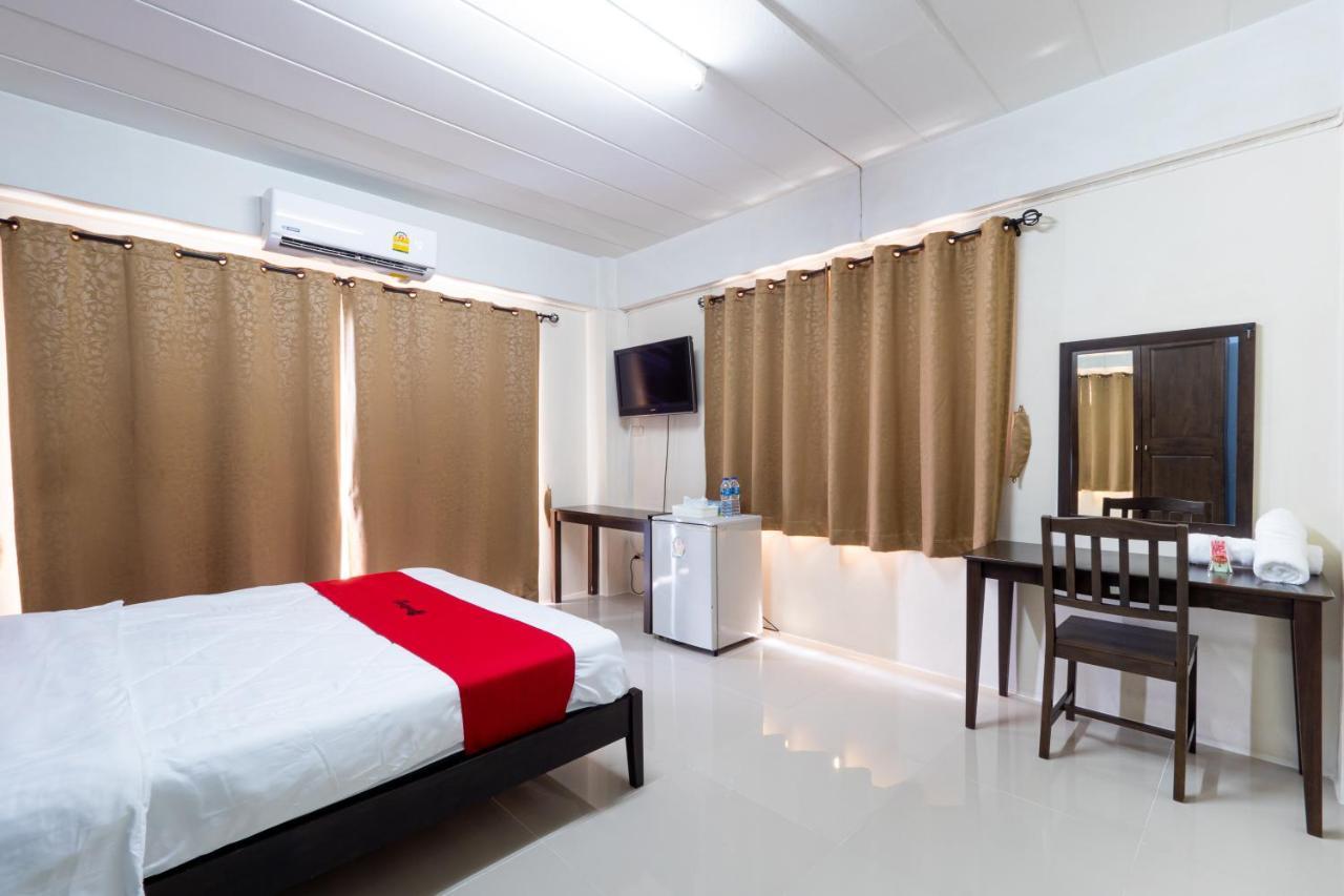Si Fah At Bangsaen Hotel Ban Rong Khoei Luaran gambar