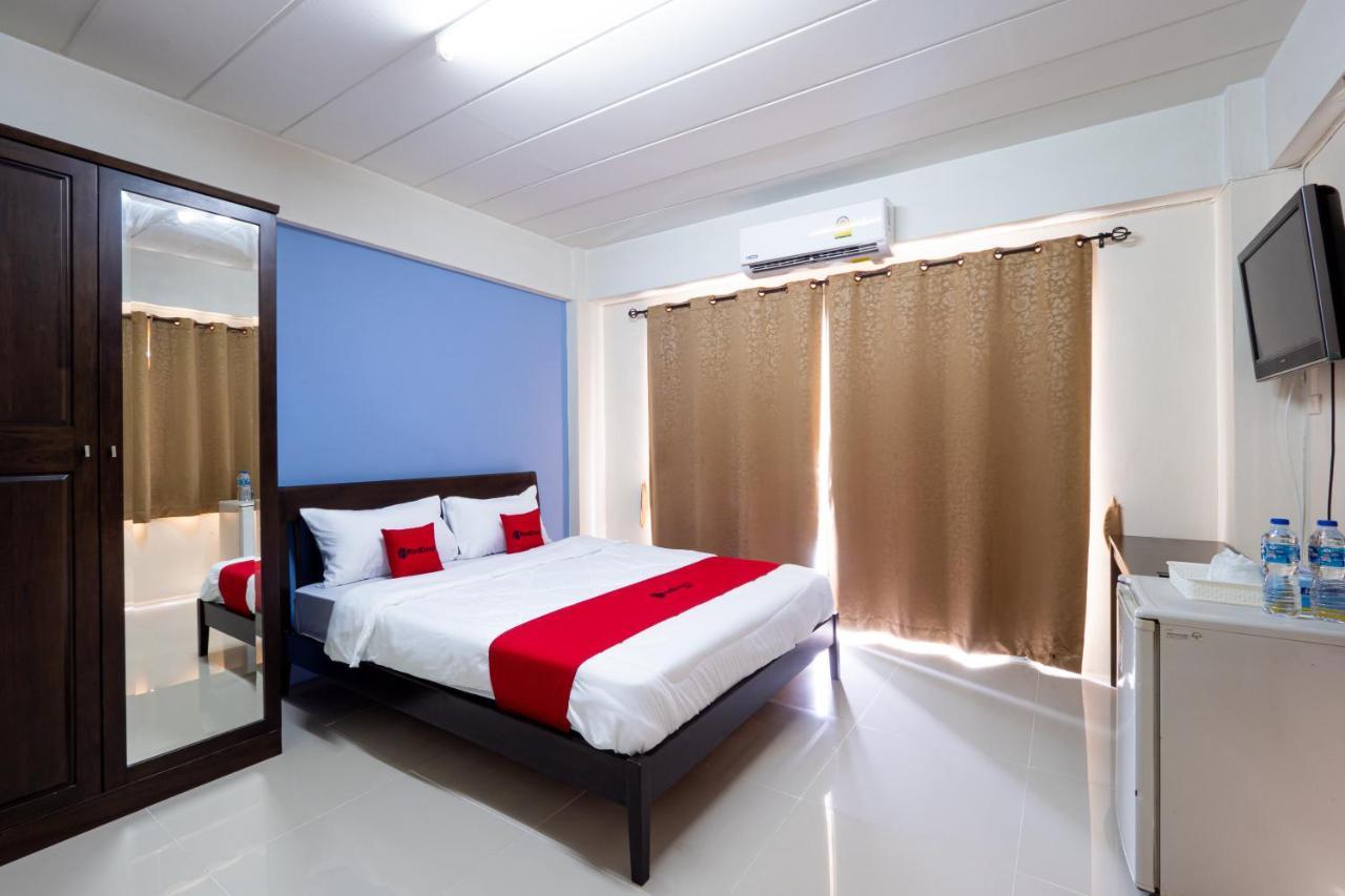 Si Fah At Bangsaen Hotel Ban Rong Khoei Luaran gambar